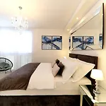 Kiko Luxury Living زادار