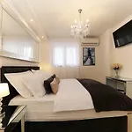 Kiko Luxury Living زادار