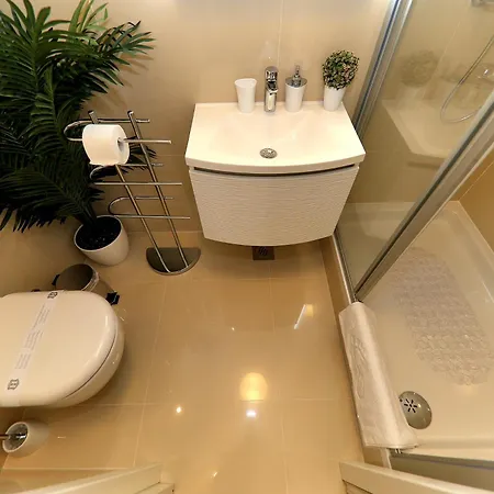 Gostinjska kuća Kiko Luxury 4*