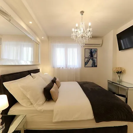 Kiko Luxury Living Pensionat 4*