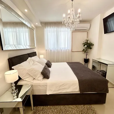 Kiko Luxury Living 4*